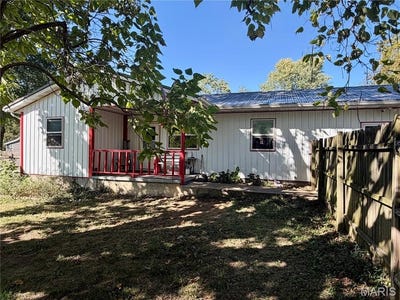 /international/us/904-w-3rd-street-salem-mo-110120482135/