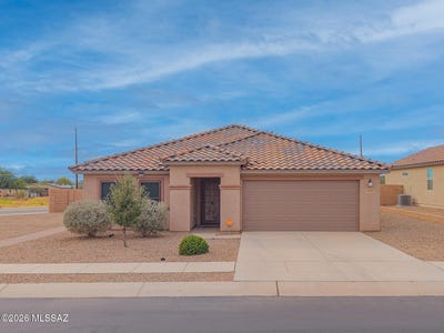 /international/us/5668-s-ruby-quinn-place-tucson-az-110120773011/
