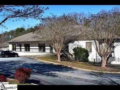 /international/us/552-memorial-drive-extension-greer-sc-110098024915/