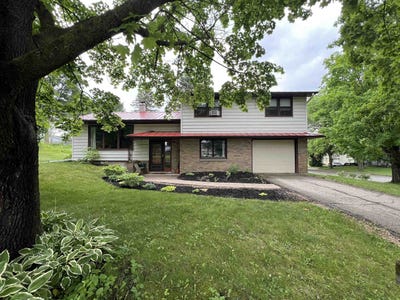 /international/us/323-pine-street-viroqua-wi-110108817903/