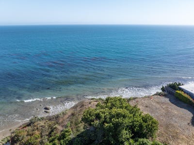 /international/us/1837-1-2-el-camino-de-la-luz-santa-barbara-ca-110108795650/