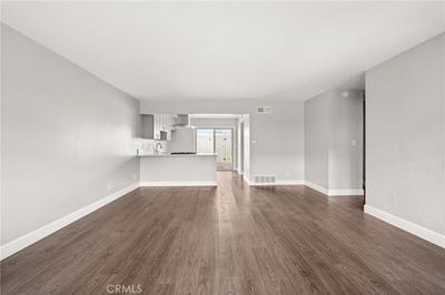 /international/us/8038-worthy-drive-westminster-ca-110099298408/