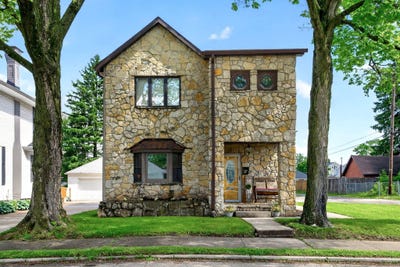 /international/us/134-e-1st-street-springfield-oh-110107932946/