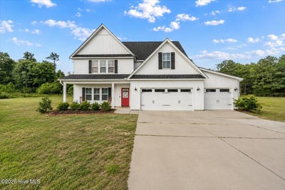 /international/us/200-majestic-court-cameron-nc-110108880345/