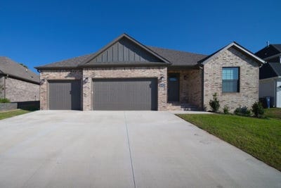 /international/us/842-e-buchanan-street-prairie-grove-ar-110120645592/
