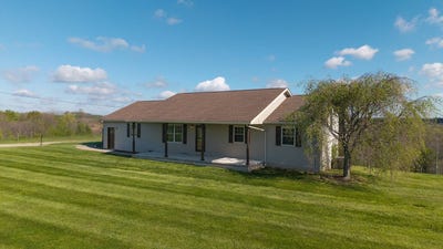 /international/us/2232-state-route-83-beverly-oh-110107452189/