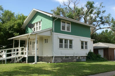 /international/us/1502-s-grant-street-aberdeen-sd-110098421283/