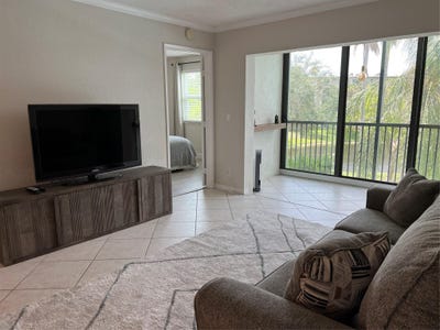 /international/us/2220-n-cypress-bend-drive-pompano-beach-fl-110108584250/