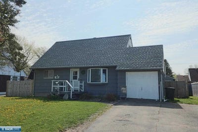 /international/us/408-hampshire-drive-hoyt-lakes-mn-110108350414/