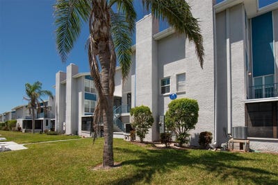 /international/us/171-medallion-boulevard-madeira-beach-fl-110098575170/