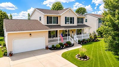/international/us/918-armstrong-street-willard-oh-110109118887/