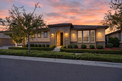 /international/us/4560-s-afton-privado-ontario-ca-110120518063/