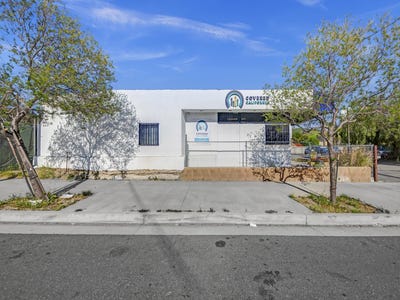 /international/us/9040-sunland-boulevard-sun-valley-ca-110099264535/