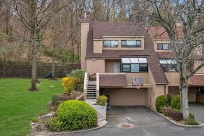 /international/us/1-john-bean-court-port-washington-ny-110098659296/