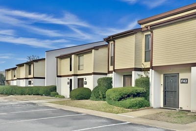 /international/us/1012-possum-trot-rd-north-myrtle-beach-sc-110105846874/