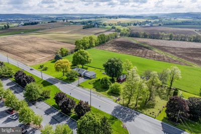 /international/us/1041-springville-road-east-earl-pa-110109040035/