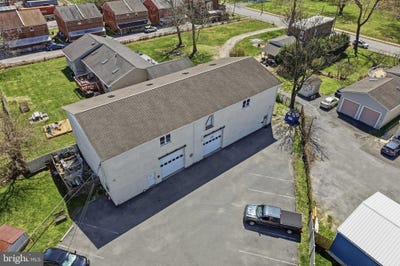 /international/us/1668-chichester-avenue-linwood-pa-110107224424/