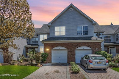 /international/us/30-frost-lane-east-windsor-nj-110099122997/
