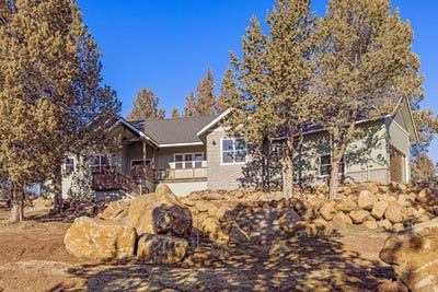 /international/us/12041-turnstone-drive-klamath-falls-or-110097214517/
