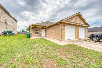 /international/us/1511-n-claremont-circle-marble-falls-tx-110108280882/