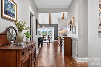 /international/us/70-copper-creek-lane-hendersonville-nc-110107552283/