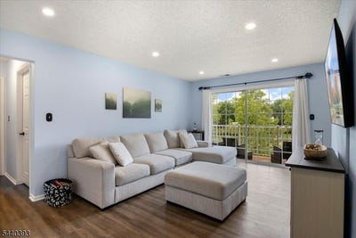 /international/us/637-magnolia-ln-branchburg-twp-nj-110109704657/