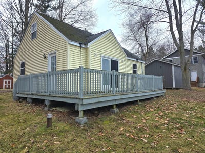 /international/us/2744-cottage-drive-orleans-mi-110105917388/