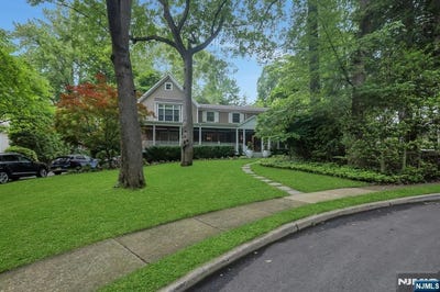 /international/us/245-allison-court-englewood-nj-110108427348/