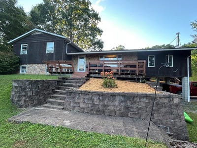 /international/us/819-mccalmont-st-franklin-pa-110101050584/