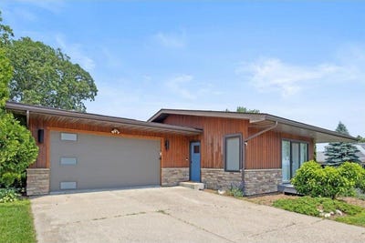 /international/us/204-w-indiana-street-lake-city-mn-110100582249/