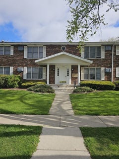 /international/us/elgin-il-110108029748/