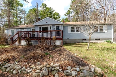 /international/us/1150-plainfield-pike-coventry-ri-110107213749/