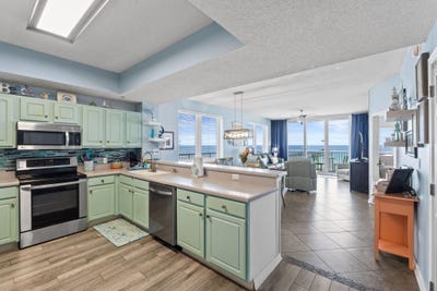 /international/us/8575-gulf-boulevard-navarre-fl-110109013074/
