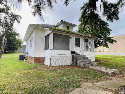 /international/us/2417-1st-street-eldorado-il-110101144326/