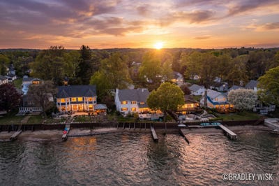 /international/us/203-s-lake-street-port-sanilac-mi-110108166540/