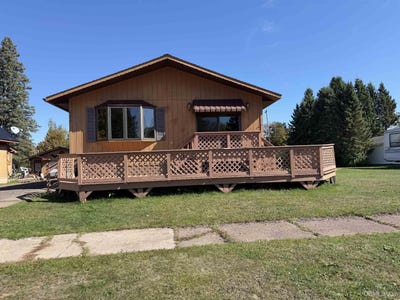 /international/us/608-neidhold-avenue-wakefield-mi-110110367457/