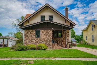 /international/us/303-randall-street-reinbeck-ia-110100046272/