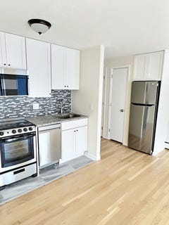 /international/us/1039-commonwealth-ave-boston-ma-110106339704/