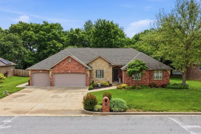 /international/us/1420-s-charles-place-bolivar-mo-110108447862/