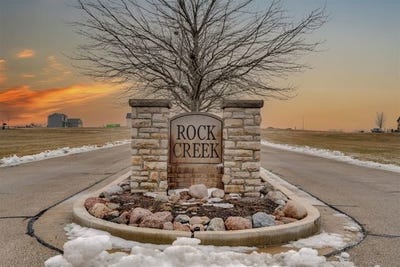 /international/us/4-sandstone-avenue-carlock-il-110104973802/