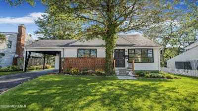/international/us/33-green-twig-drive-toms-river-nj-110107263319/