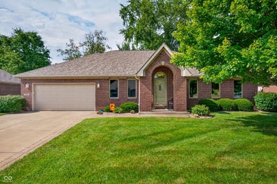 /international/us/5122-columbia-drive-columbus-in-110109574596/