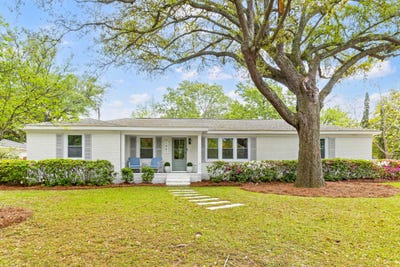 /international/us/1461-downing-street-charleston-sc-110108169008/