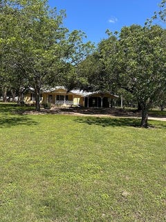 /international/us/5706-anders-daniels-road-la-grange-tx-110107804422/