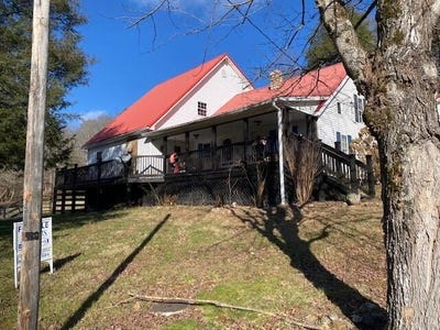 /international/us/388-kettle-creek-road-liberty-ky-110096233991/