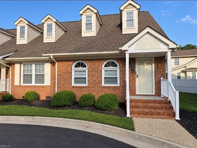 /international/us/317-clay-st-franklin-va-110119947844/