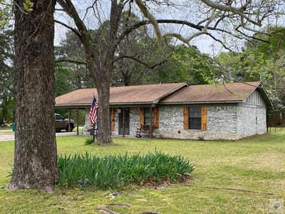 /international/us/1101-e-front-st-dekalb-tx-110106920917/