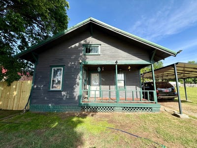 /international/us/210-n-4th-st-tonkawa-ok-110107657741/