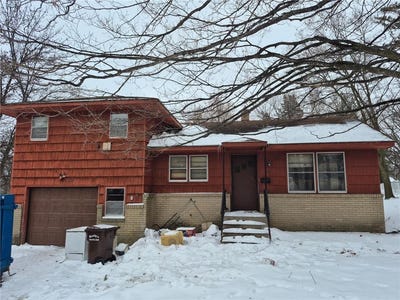 /international/us/200-6th-avenue-s-buffalo-mn-110105750073/