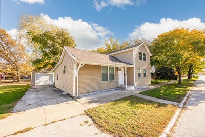 /international/us/209-n-hunter-street-thornton-il-110105839537/